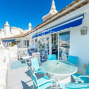 PUERTO DE BENALMÁDENA APARTAMENTO VACACIONAL con VISTAS AL MAR Y YATES TRES HABITACIONES 2 BAÑOS